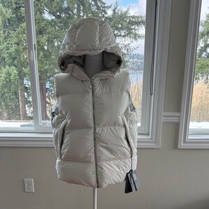 Head Daisy Vest in Cream